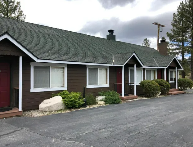 Bay Meadows Resort hotel detail image 2