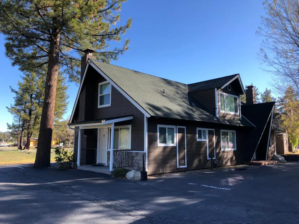 Bay Meadows Resort hotel hero