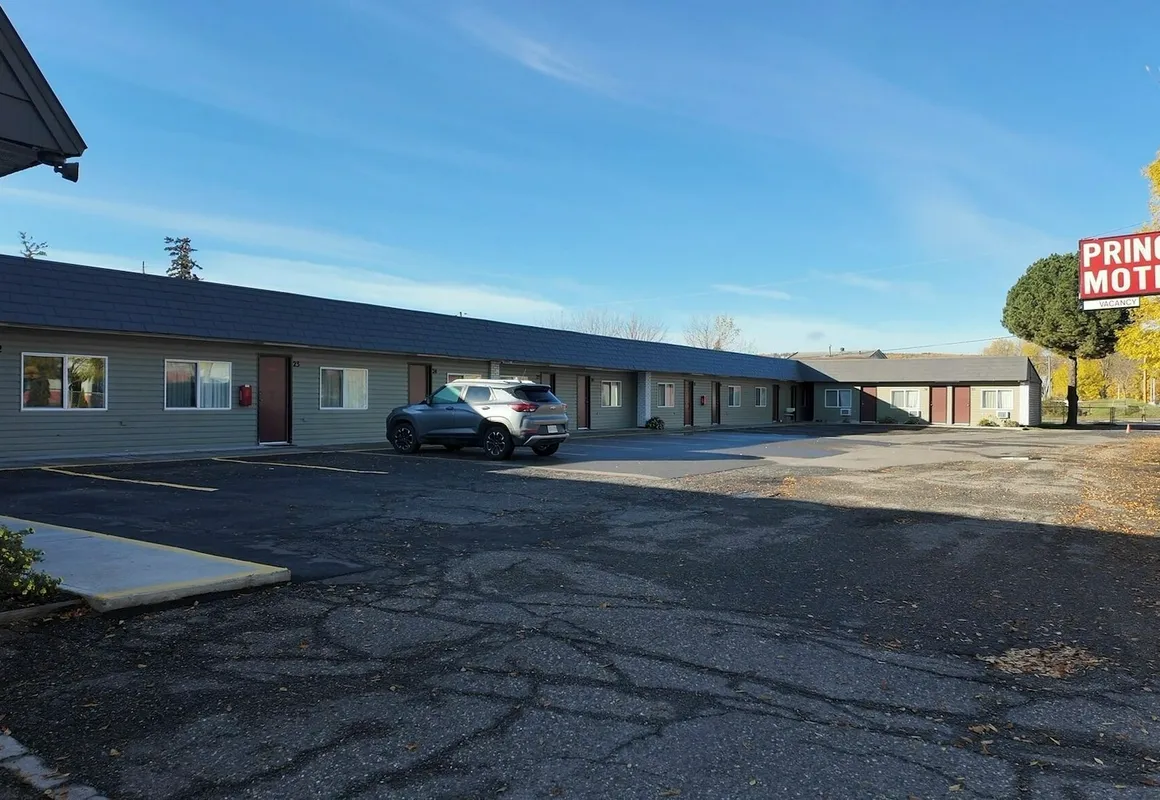 Prince Motel hotel hero