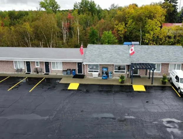 Moonlight Inn and Suites hotel detail image 1