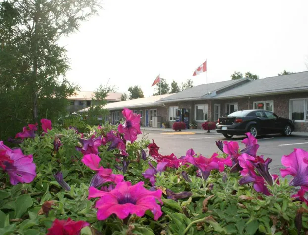 Moonlight Inn and Suites hotel detail image 4