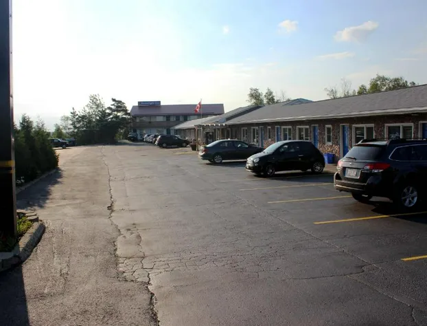 Moonlight Inn and Suites hotel detail image 1
