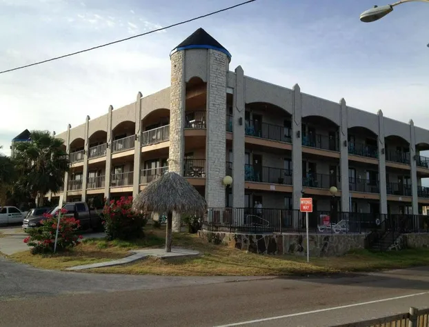 Hunt's Castle hotel detail image 4