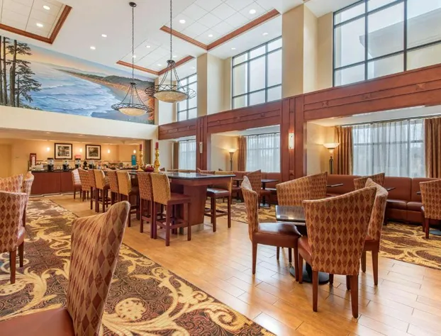 Hampton Inn & Suites Arcata hotel detail image 2