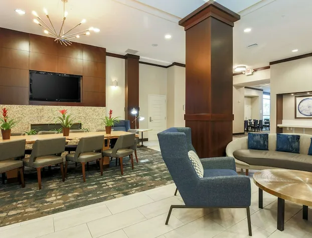 Hilton Garden Inn Arlington-Shirlington hotel detail image 1