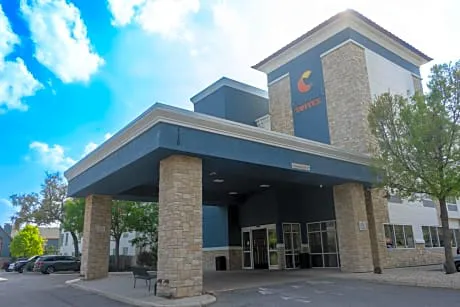 Comfort Suites Medical Center near Six Flags hotel detail image 2