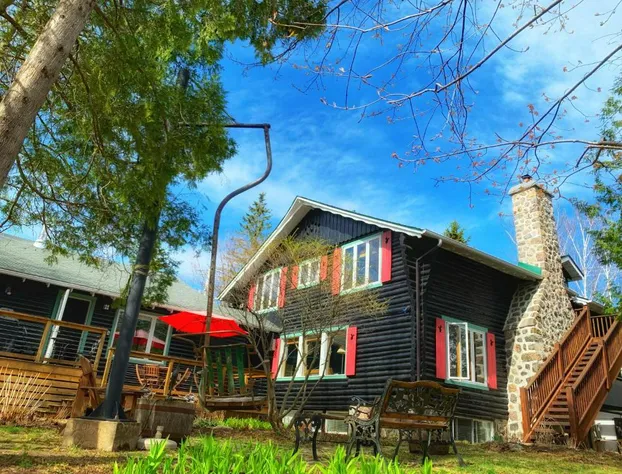 Auberge Le Lupin B&B hotel detail image 1