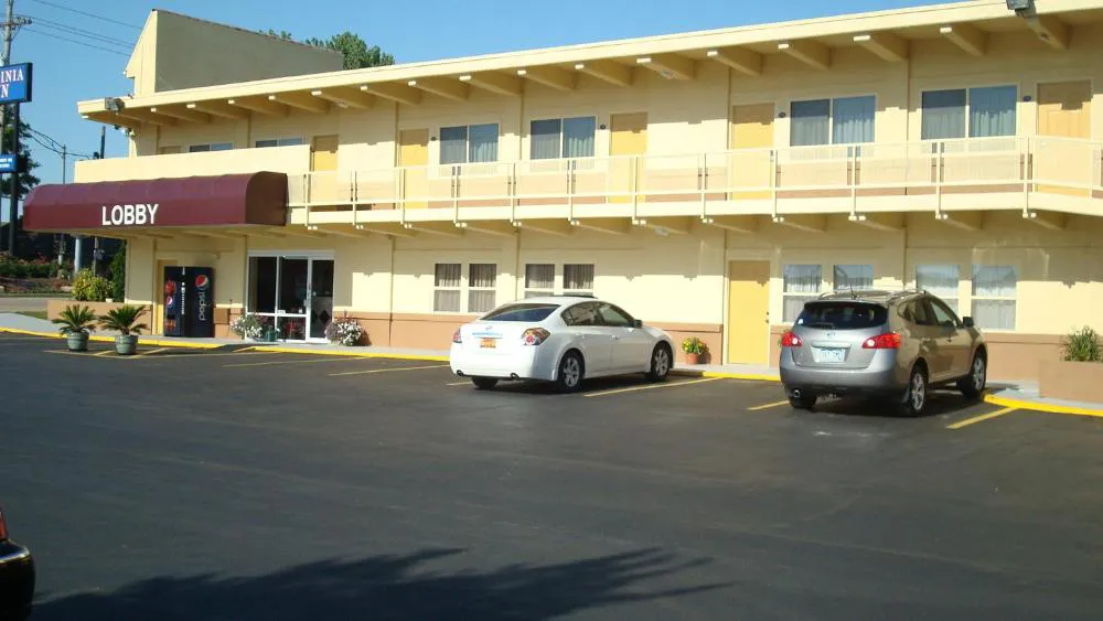 Virginia Inn hotel hero