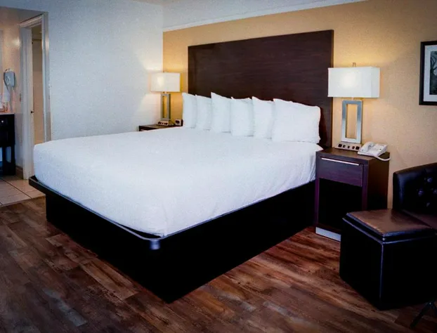 Pines Inn & Suites hotel detail image 3