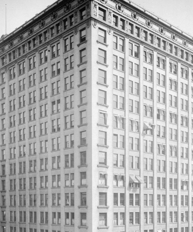 Courtyard Seattle Downtown Pioneer Square hotel hero