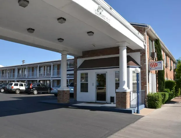 University Inn hotel detail image 1