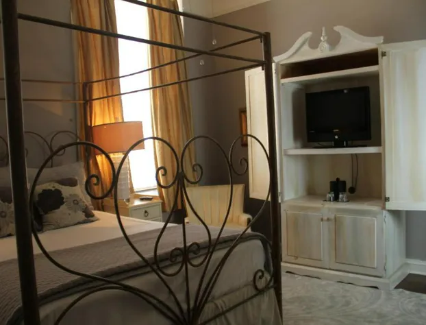 Old Capitol Inn hotel detail image 4