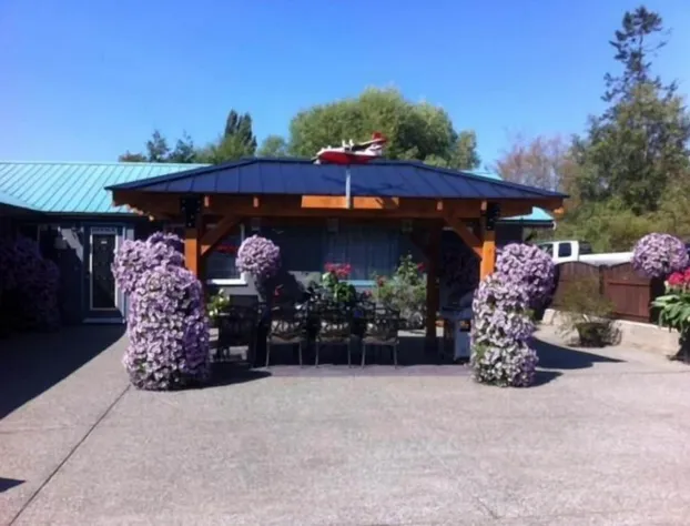 Riverside Motel hotel detail image 3