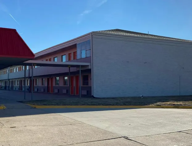 Travelerslodge Motel hotel detail image 3