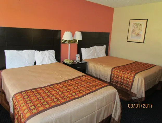 Travelerslodge Motel hotel detail image 4
