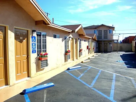 La Bonita Inn Motel hotel detail image 2