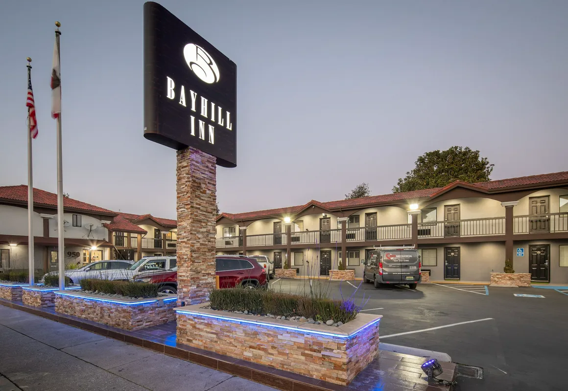 Bayhill Inn hotel hero