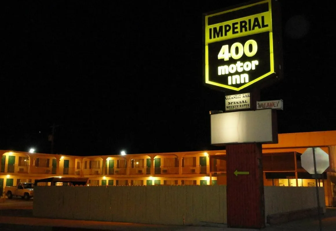 Imperial 400 Motor Inn hotel hero