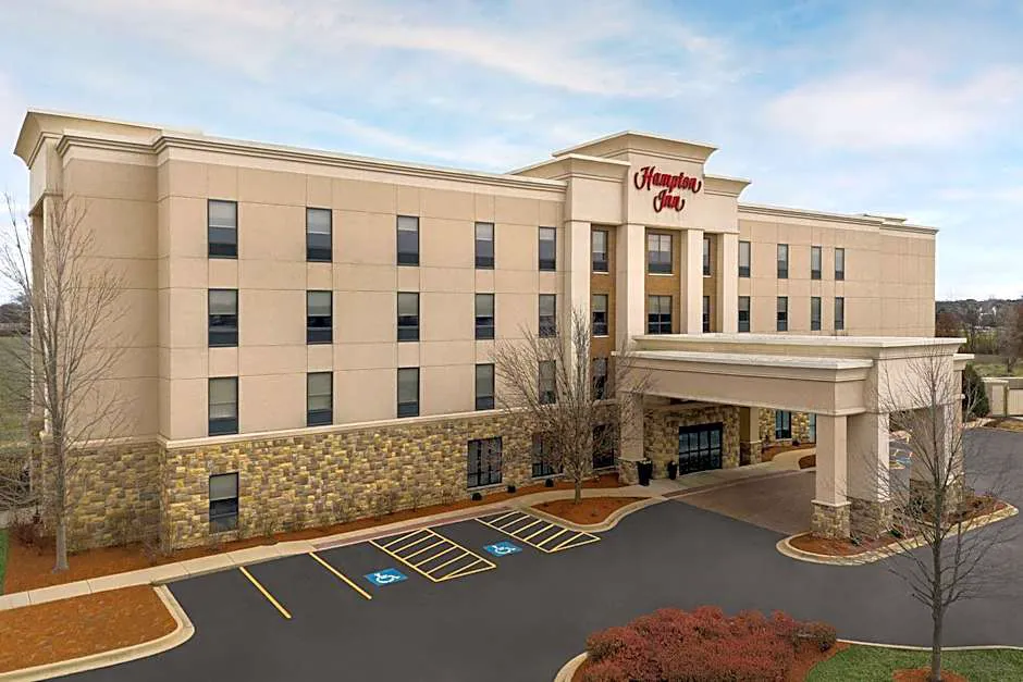 Hampton Inn Yorkville hotel hero