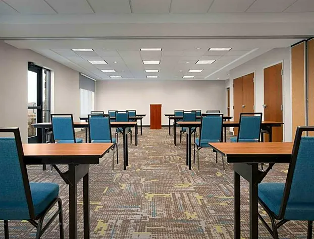 Hampton Inn Yorkville hotel detail image 3