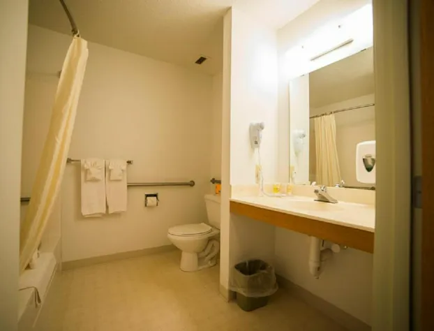 River Valley Inn & Suites hotel detail image 4
