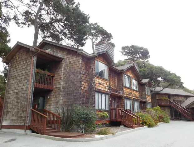 Pacific Gardens Inn hotel detail image 1