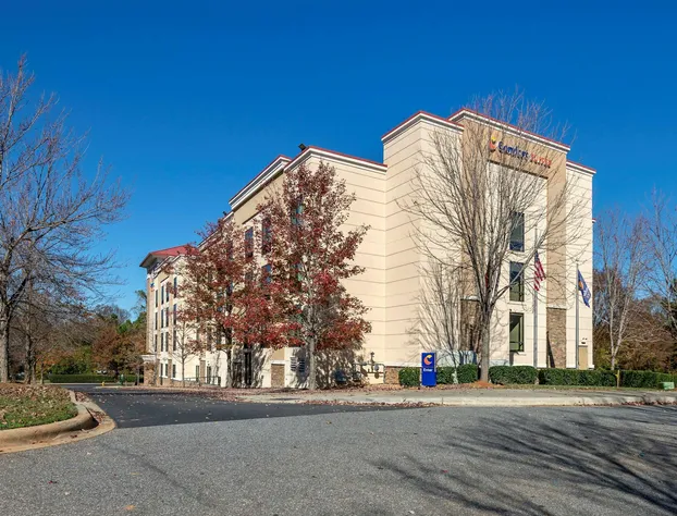 Comfort Suites Huntersville near Lake Norman hotel detail image 1