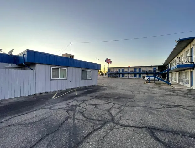 Capital O Budget Inn Ontario I-84 hotel detail image 2