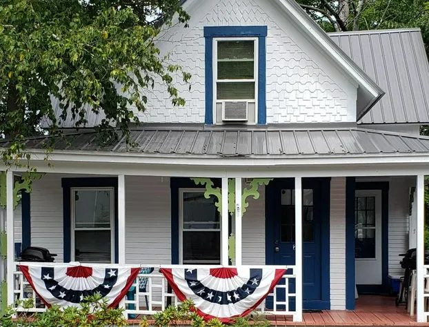 Weirs Beach Motel and Cottages hotel detail image 3