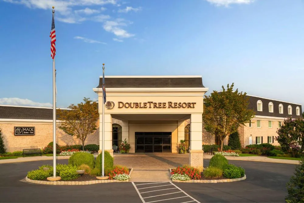DoubleTree Resort by Hilton Lancaster hotel hero