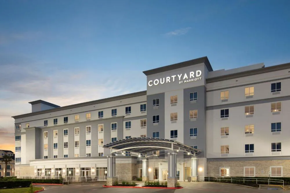 Courtyard by Marriott Houston Kemah hotel hero