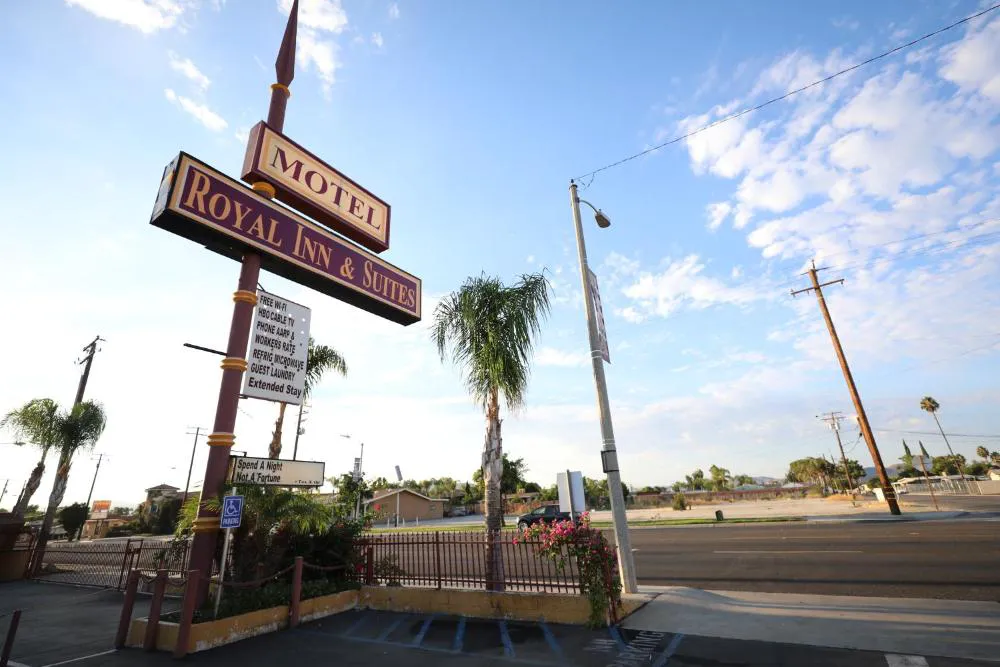 Royal Inn and Suites hotel hero