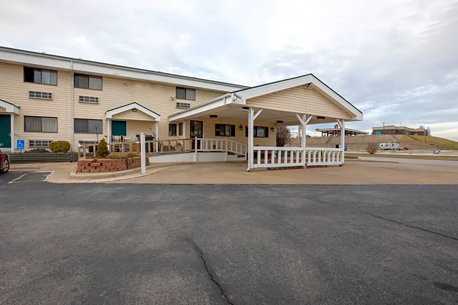 OYO Hotel Ozark MO Hwy 65 hotel hero