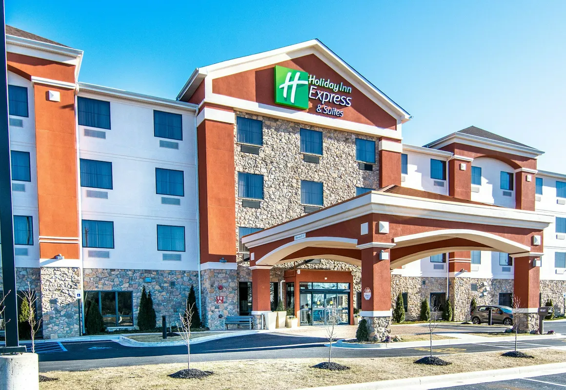 Holiday Inn Express & Suites Elkton - University Area by IHG hotel hero