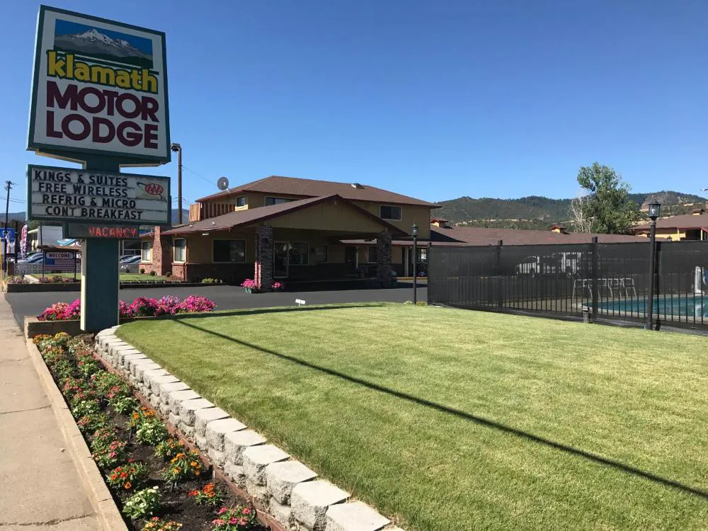 Klamath Motor Lodge hotel hero