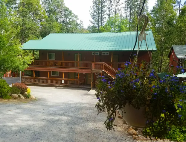 Yosemite Riverside Inn hotel detail image 4
