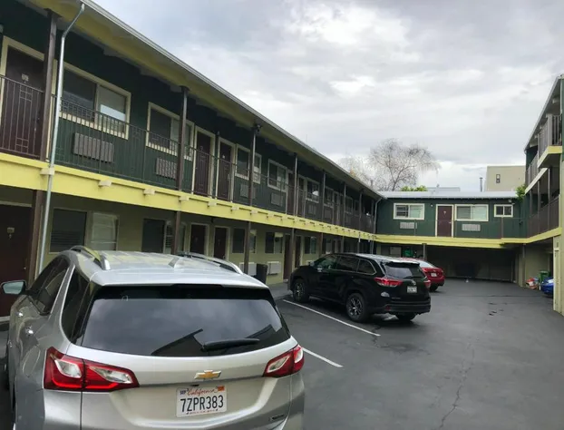 Lombard Plaza Motel hotel detail image 1