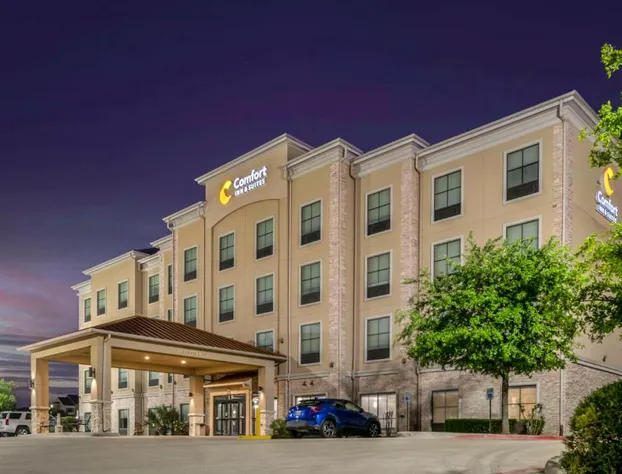 Comfort Inn & Suites Fort Worth - Fossil Creek hotel detail image 1