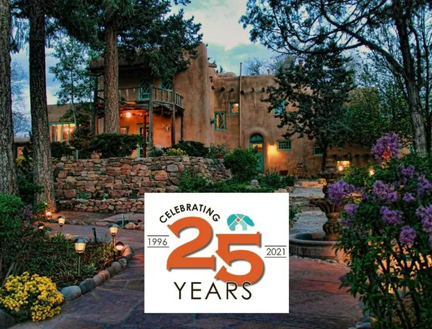 Inn Of The Turquoise Bear hotel detail image 1