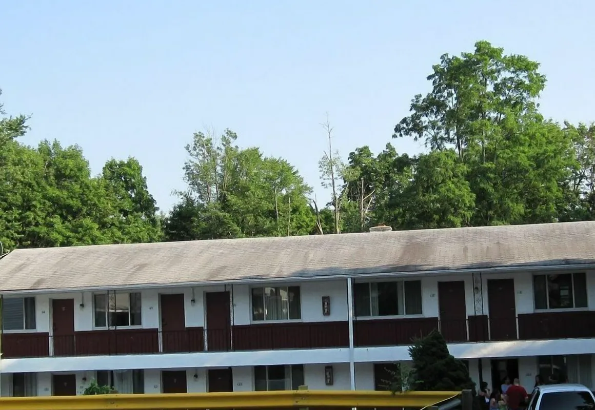 Budget Motor Inn - Mahopac hotel hero