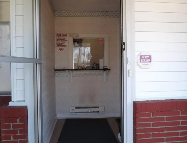 Budget Motor Inn - Mahopac hotel detail image 2