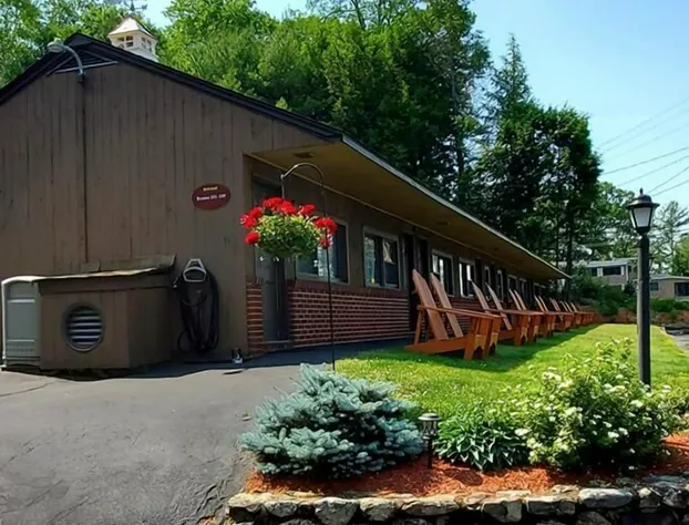 Birch Knoll Motel hotel detail image 2