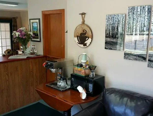 Birch Knoll Motel hotel detail image 4