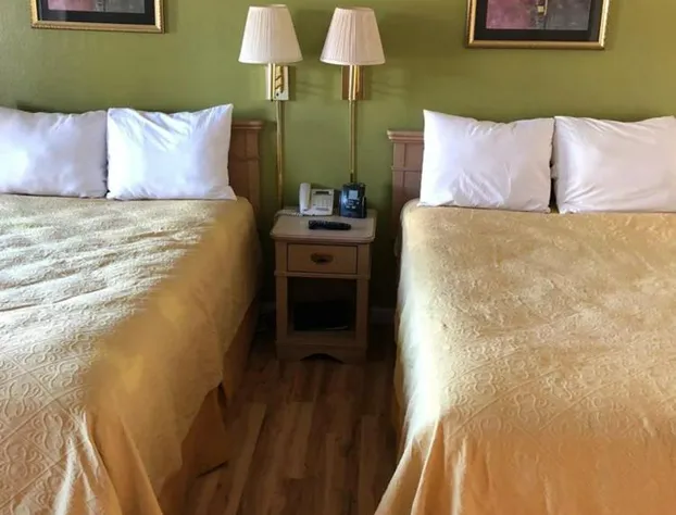 Kelseyville Motel hotel detail image 3