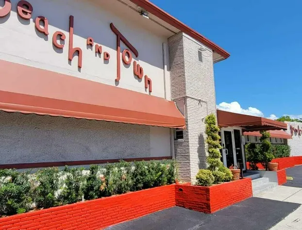 Beach and Town Motel hotel detail image 1