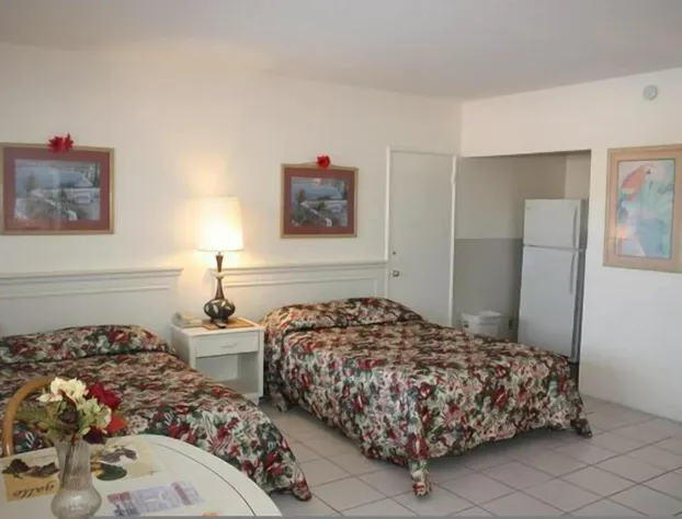 Beach and Town Motel hotel detail image 4