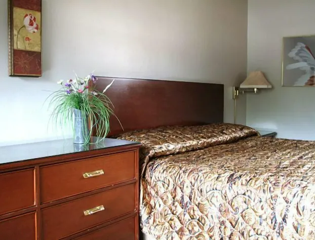 Hudson Manor Inn hotel detail image 2