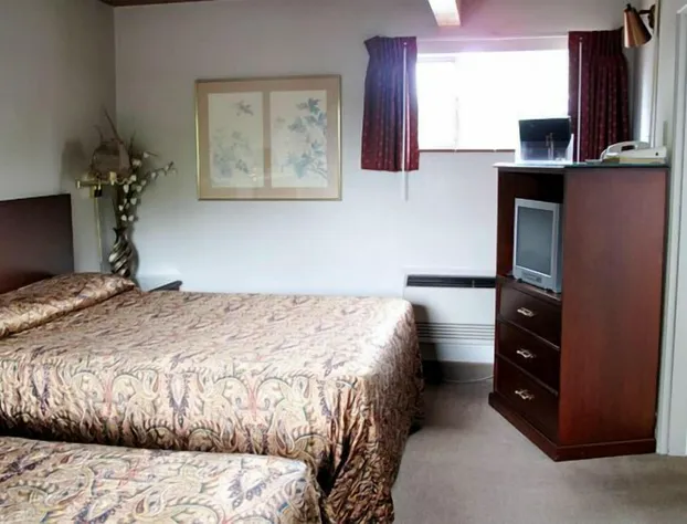 Hudson Manor Inn hotel detail image 1