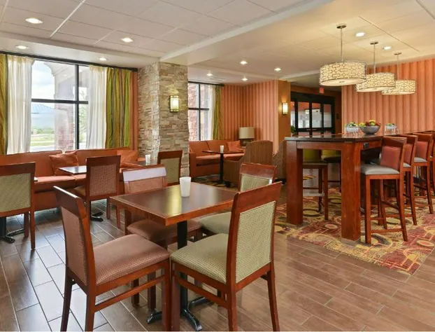 Hampton Inn Muscatine hotel detail image 3