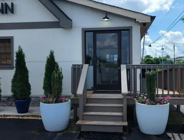 Drakes Creek Inn hotel detail image 3